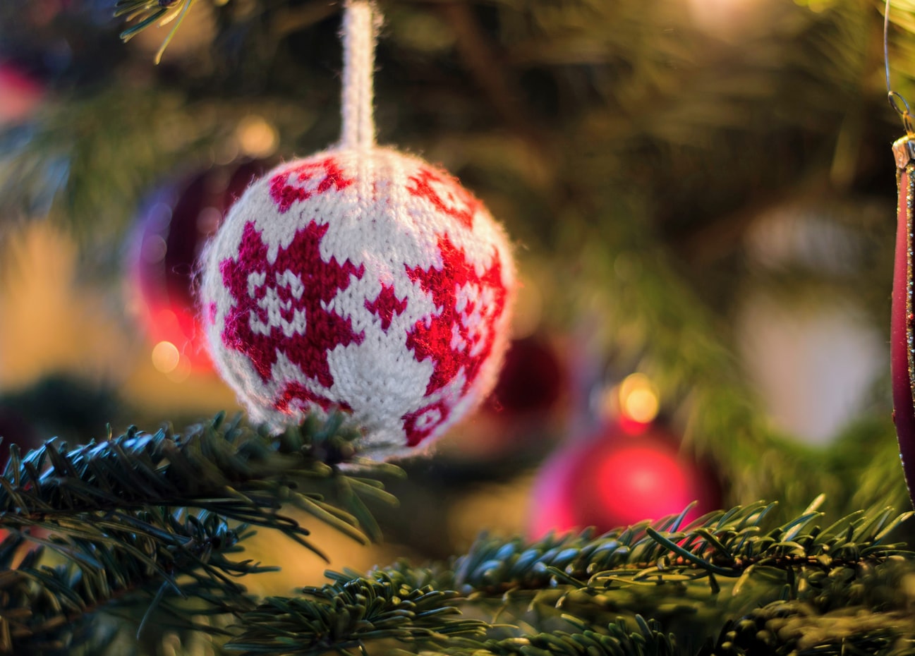 by camhiheh on unsplash Boule en laine